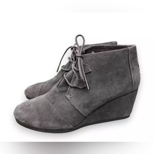 TOMS Grey Suede Lace-Up Wedge Heel Ankle Booties - Size 7.5